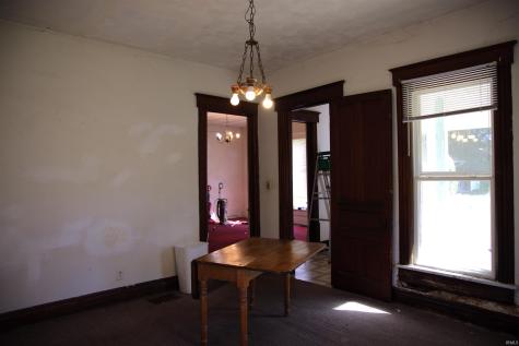 26 W Stump Street Williamsport IN 47993
