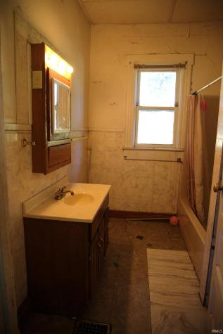 26 W Stump Street Williamsport IN 47993