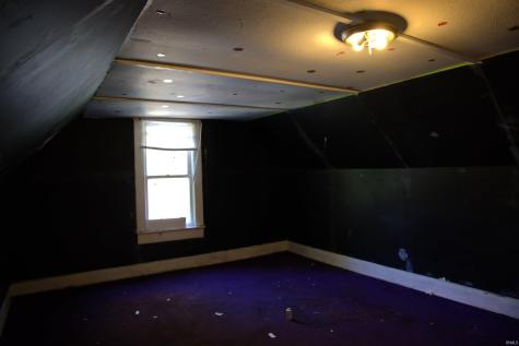 26 W Stump Street Williamsport IN 47993