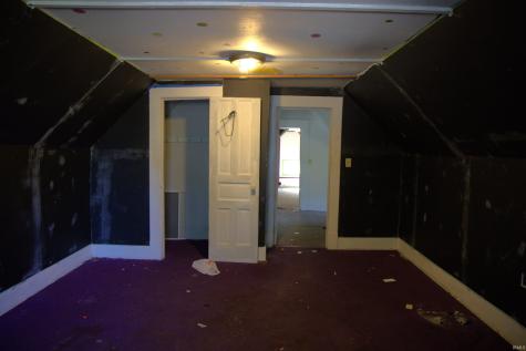 26 W Stump Street Williamsport IN 47993
