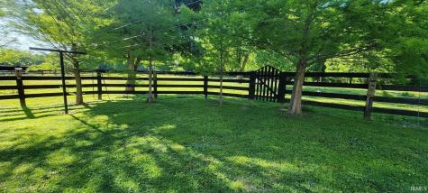 10282 E New Philadelphia Road Salem IN 47167