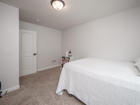 7540 Tia Court Evansville IN 47720