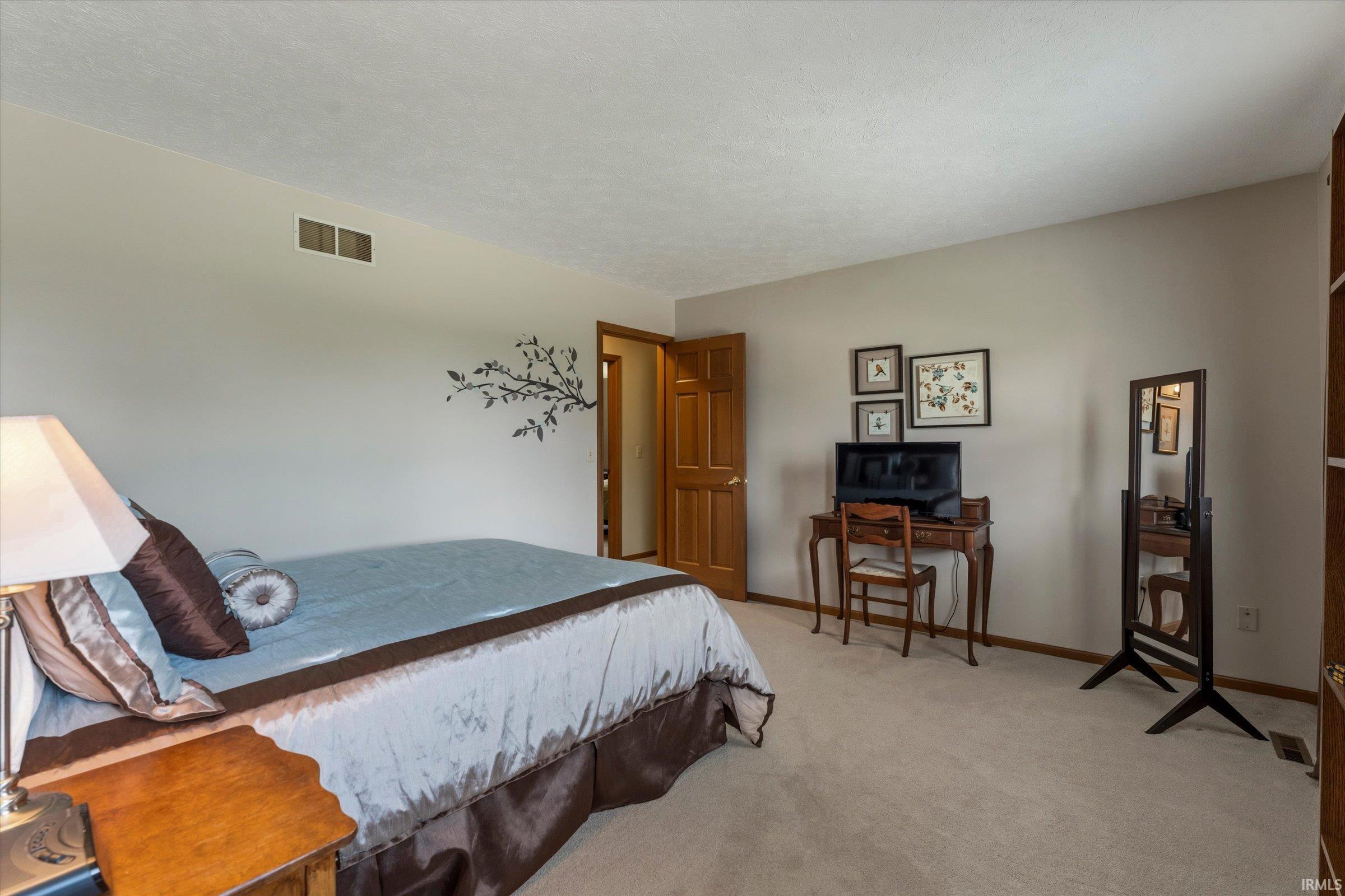 53213 Chelle Lane Granger IN 46530