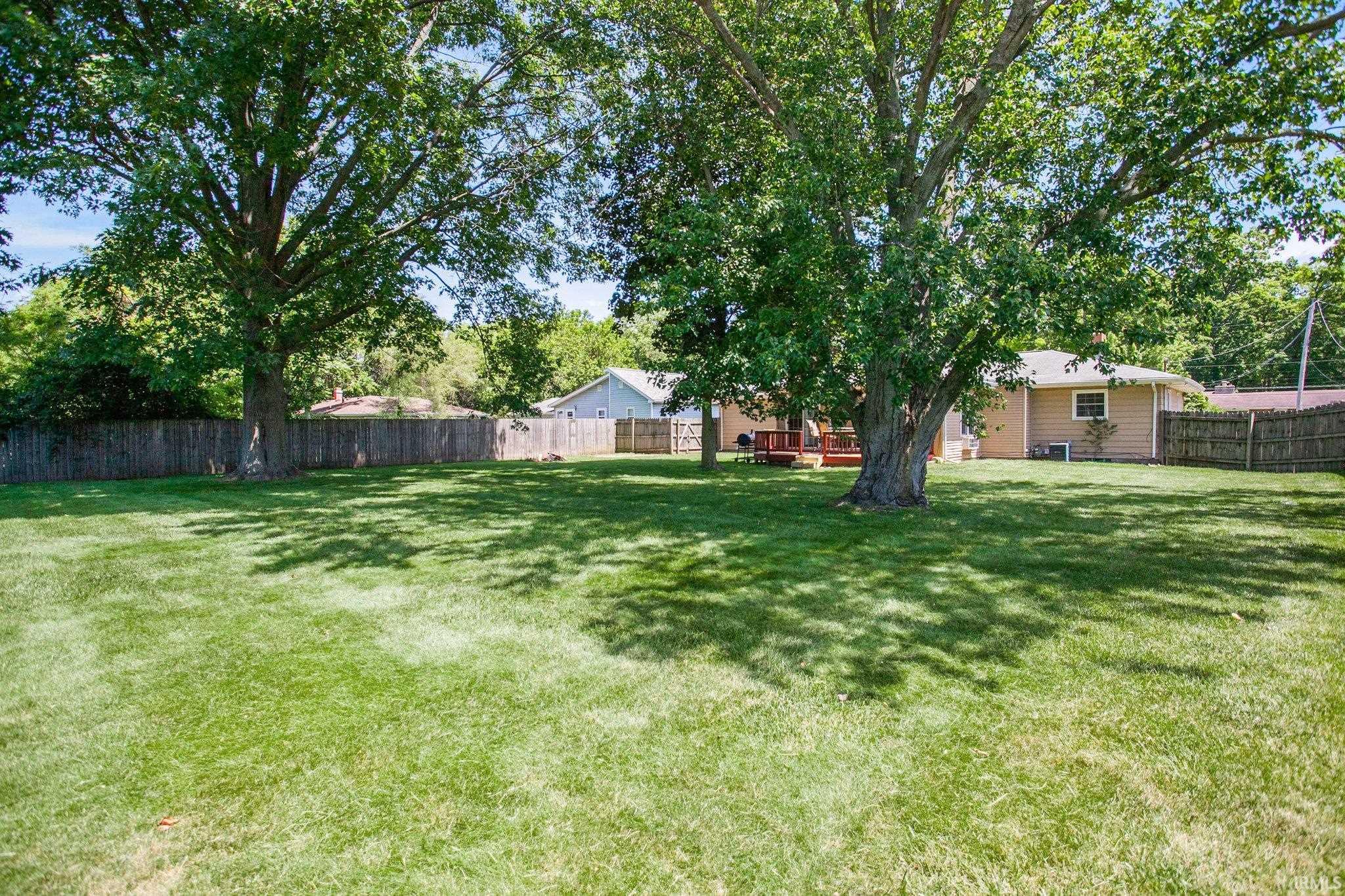 1025 N Twyckenham Drive South Bend IN 46617