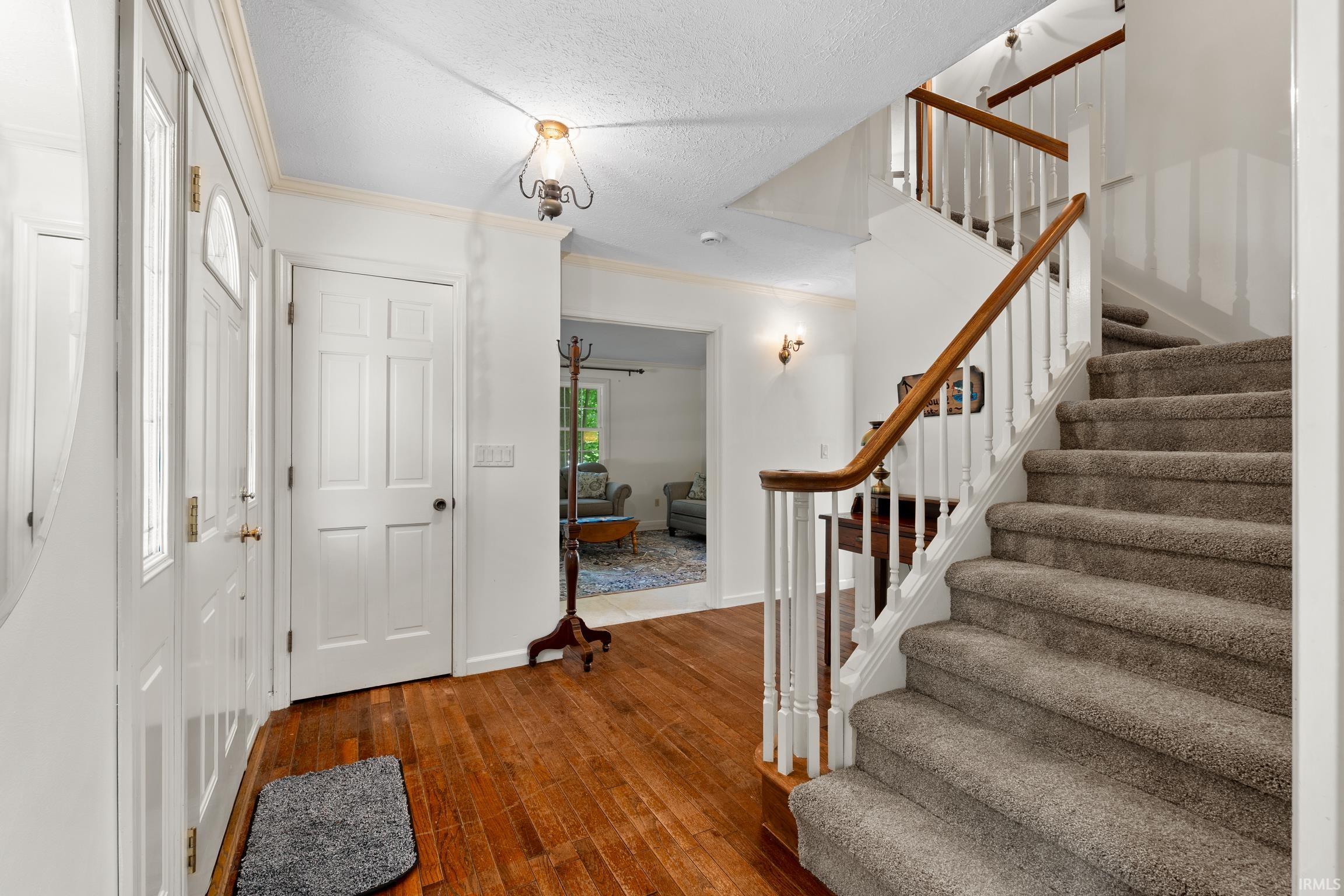 2012 Robb Road Warsaw IN 46580