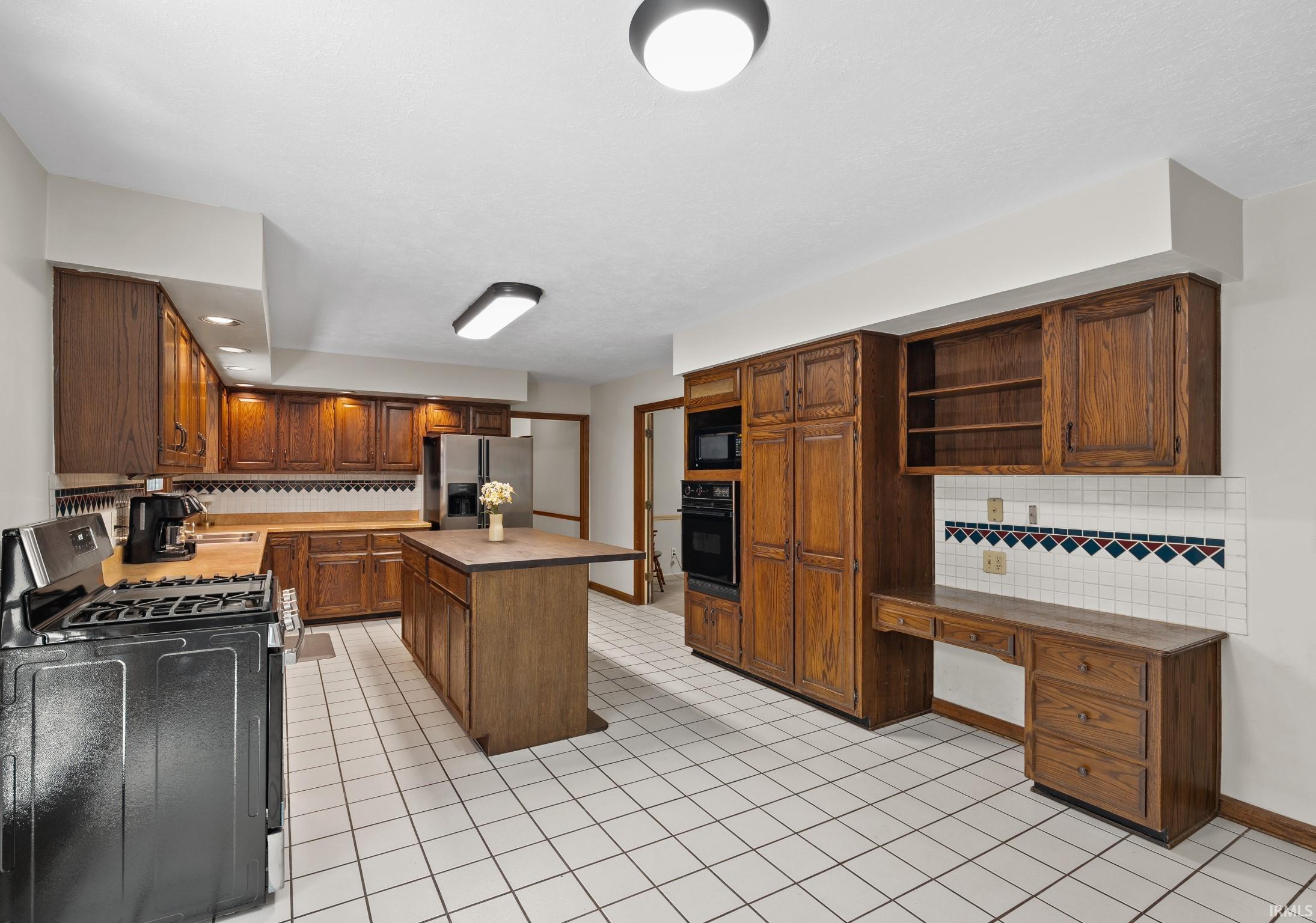 2012 Robb Road Warsaw IN 46580