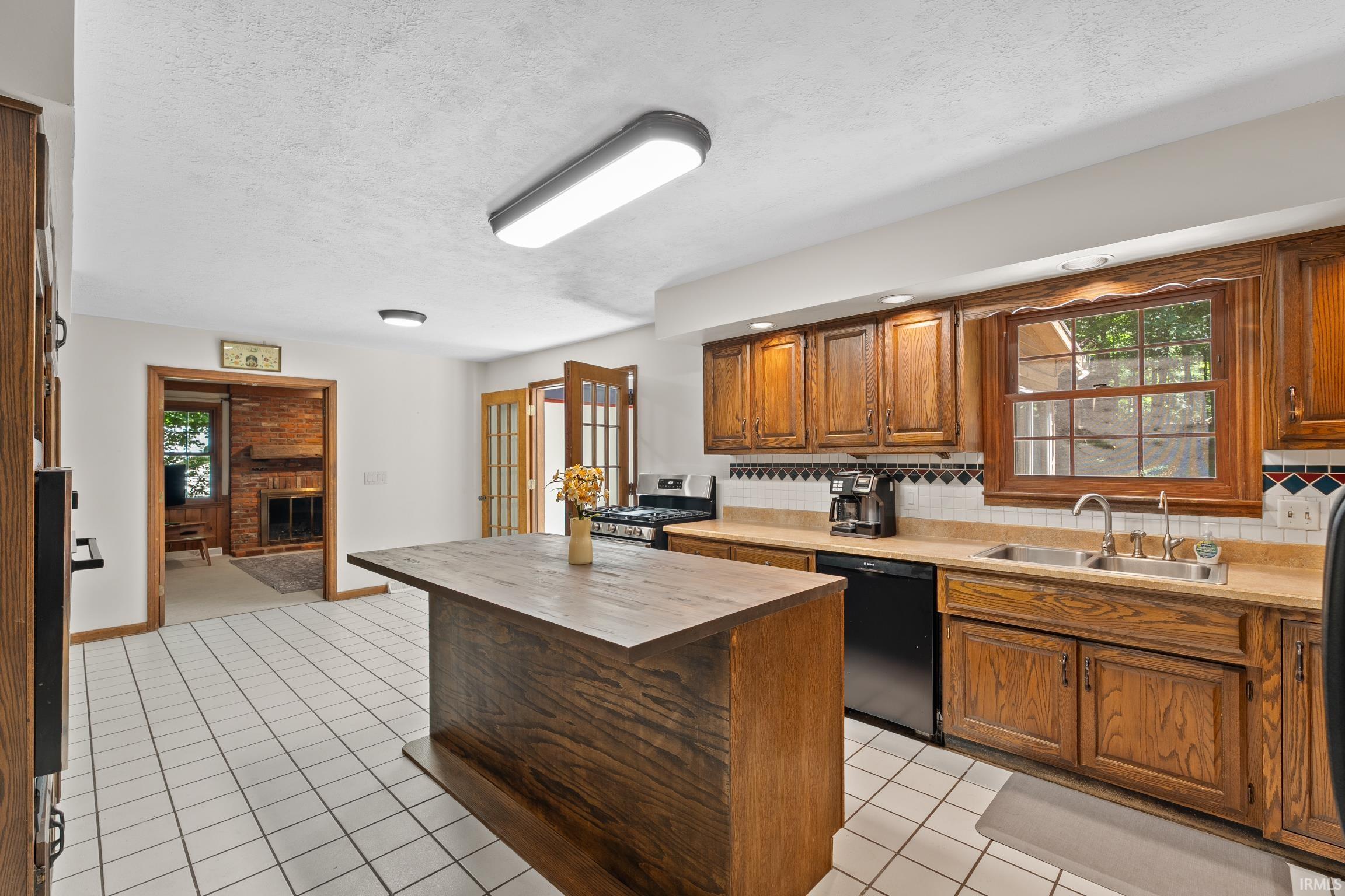 2012 Robb Road Warsaw IN 46580