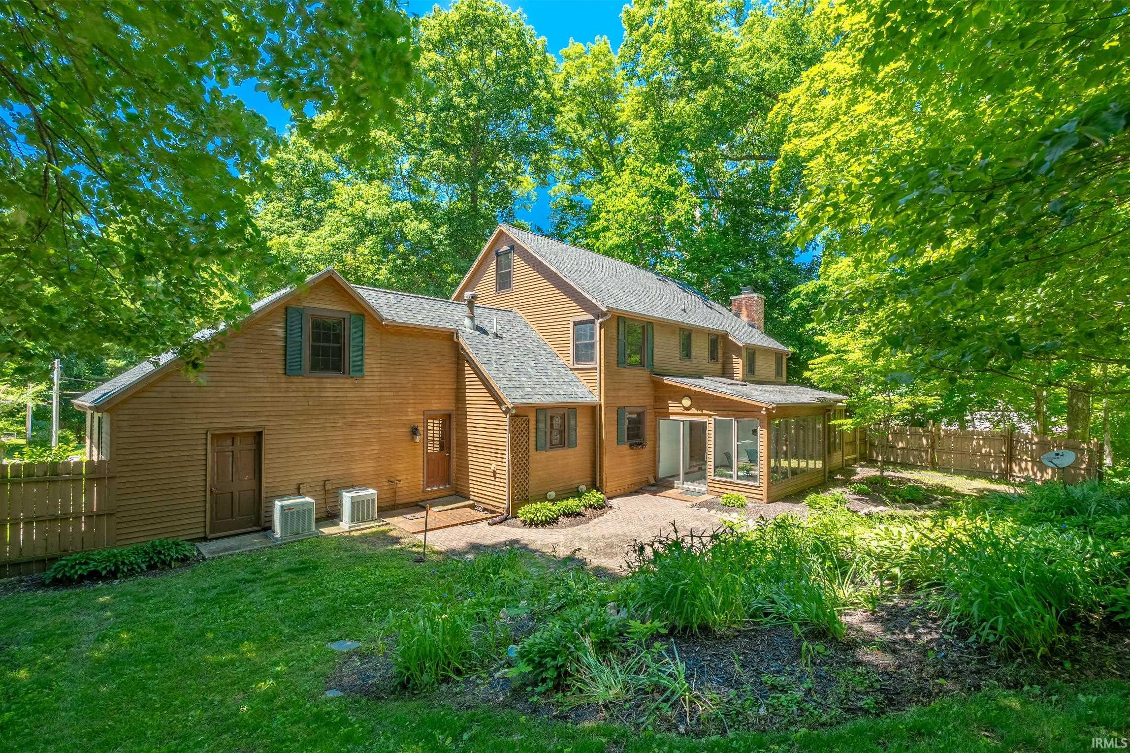 2012 Robb Road Warsaw IN 46580