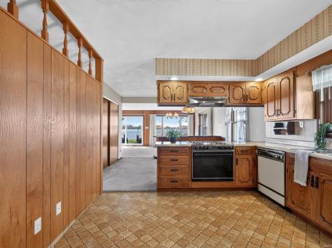 945 E Northshore Drive Syracuse IN 46567