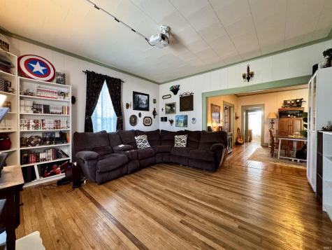 912 N Monroe Street Hartford City IN 47348