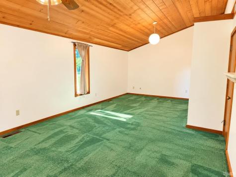 2456 N Shady Court Warsaw IN 46582