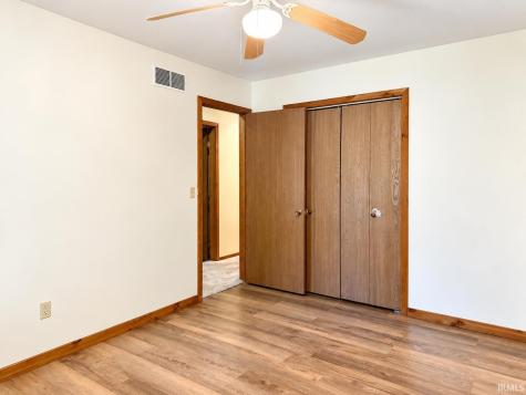 2456 N Shady Court Warsaw IN 46582
