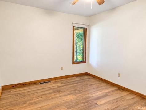 2456 N Shady Court Warsaw IN 46582