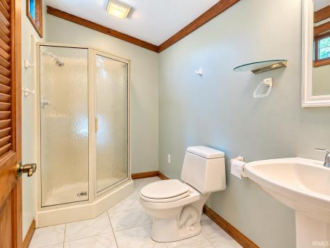 2456 N Shady Court Warsaw IN 46582