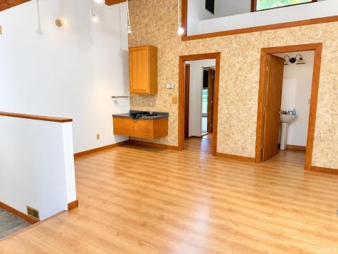 2456 N Shady Court Warsaw IN 46582