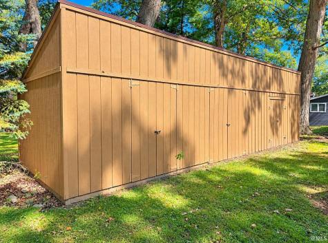 2456 N Shady Court Warsaw IN 46582