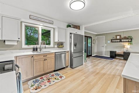 1301 Norwich Court South Bend IN 46614