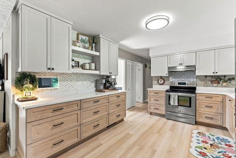 1301 Norwich Court South Bend IN 46614
