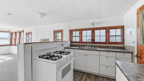 626 E Lakewood Avenue Warsaw IN 46580