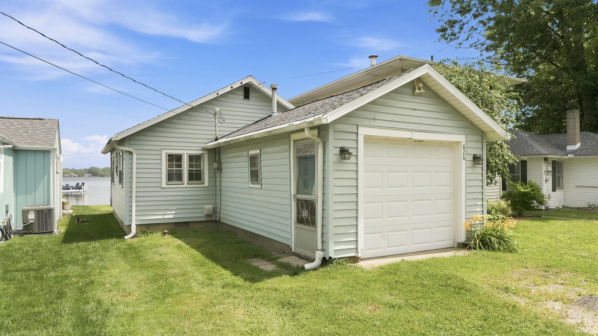 626 E Lakewood Avenue Warsaw IN 46580