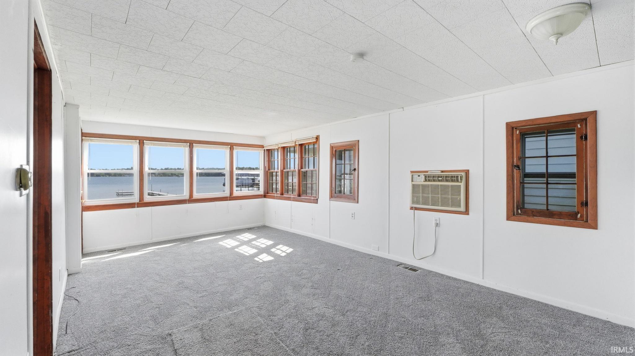 626 E Lakewood Avenue Warsaw IN 46580
