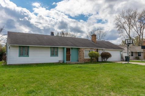 1662 Greenwood Drive South Bend IN 46614
