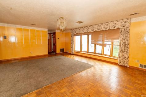 1662 Greenwood Drive South Bend IN 46614