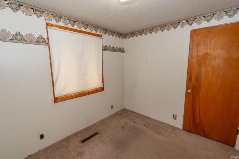 1662 Greenwood Drive South Bend IN 46614