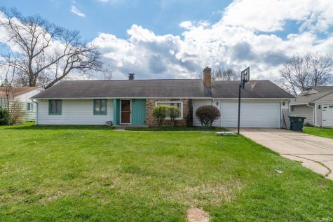 1662 Greenwood Drive South Bend IN 46614