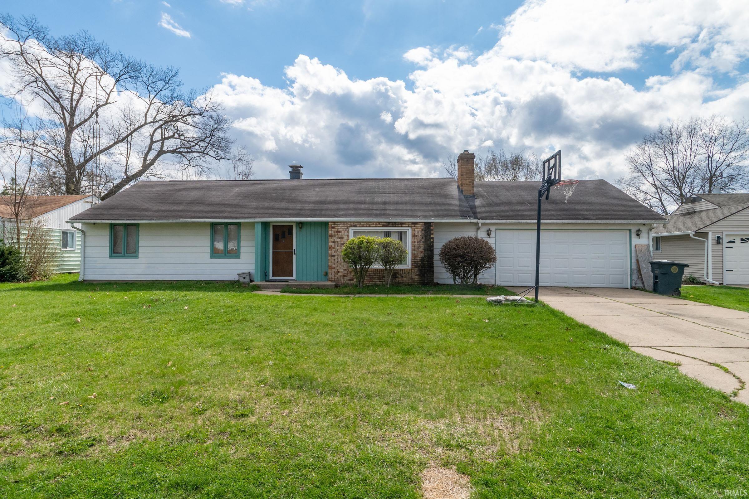 1662 Greenwood Drive South Bend IN 46614