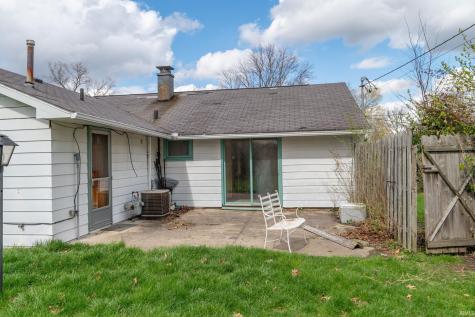1662 Greenwood Drive South Bend IN 46614