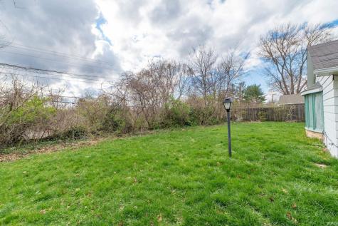1662 Greenwood Drive South Bend IN 46614