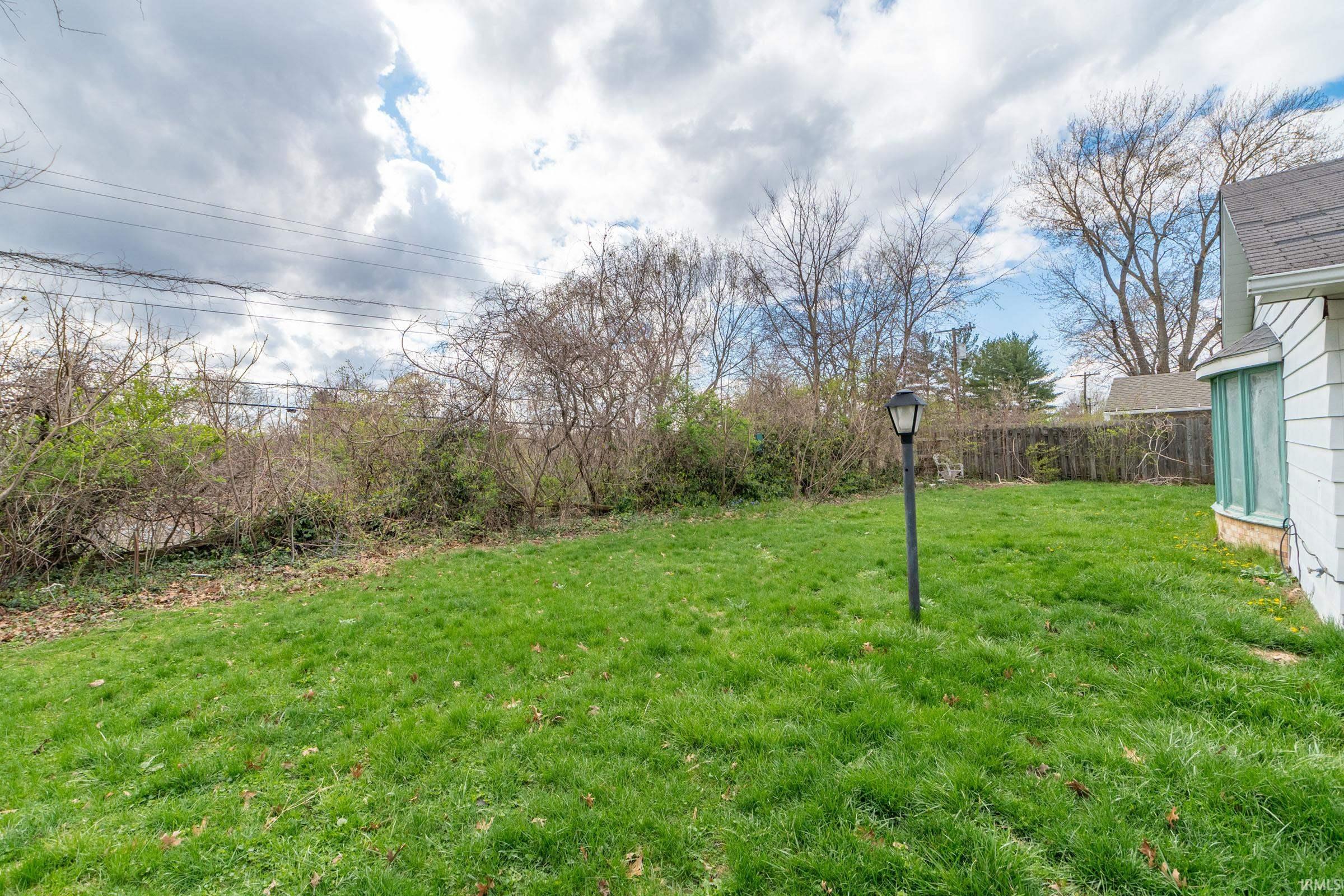 1662 Greenwood Drive South Bend IN 46614