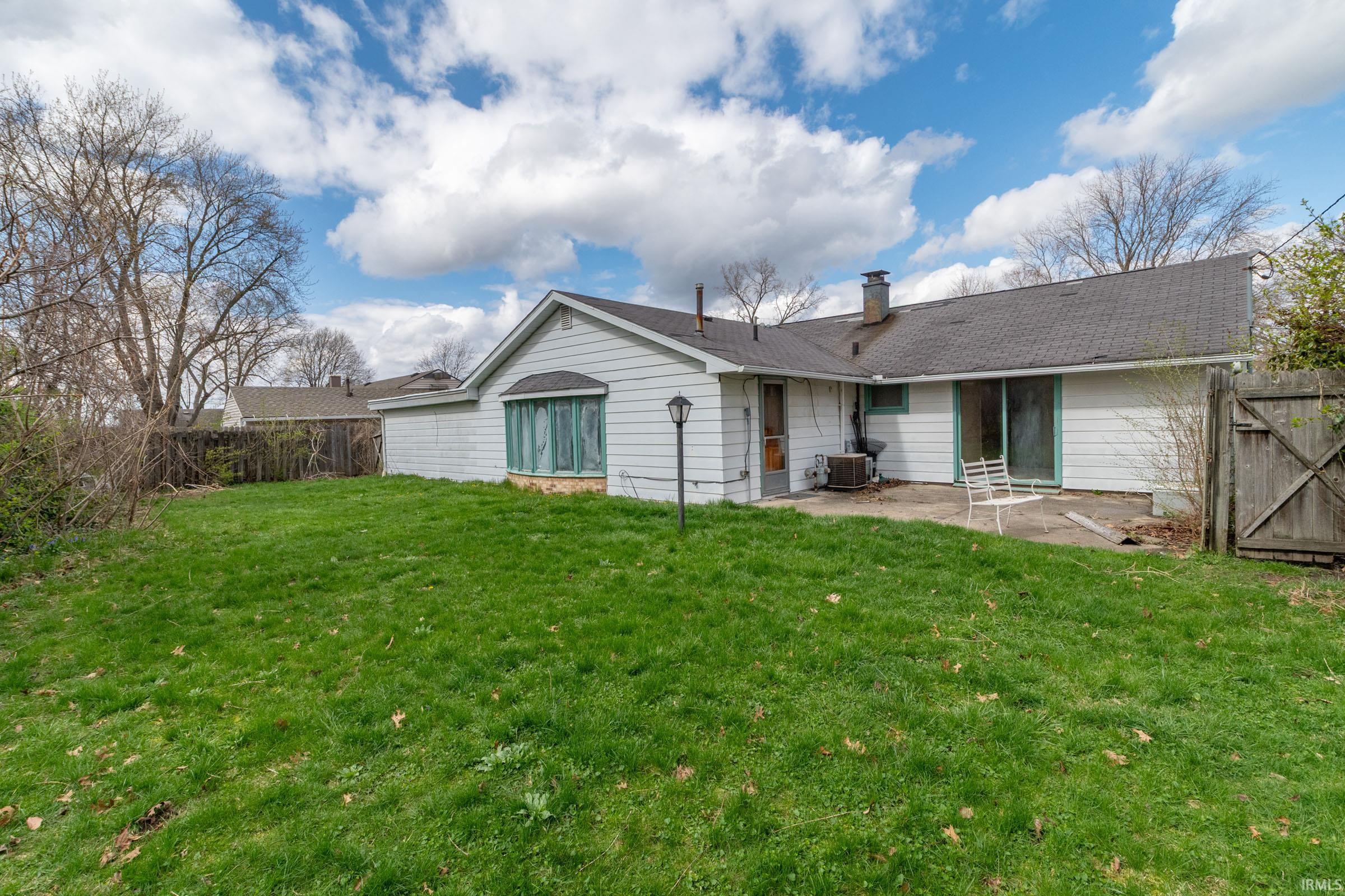 1662 Greenwood Drive South Bend IN 46614