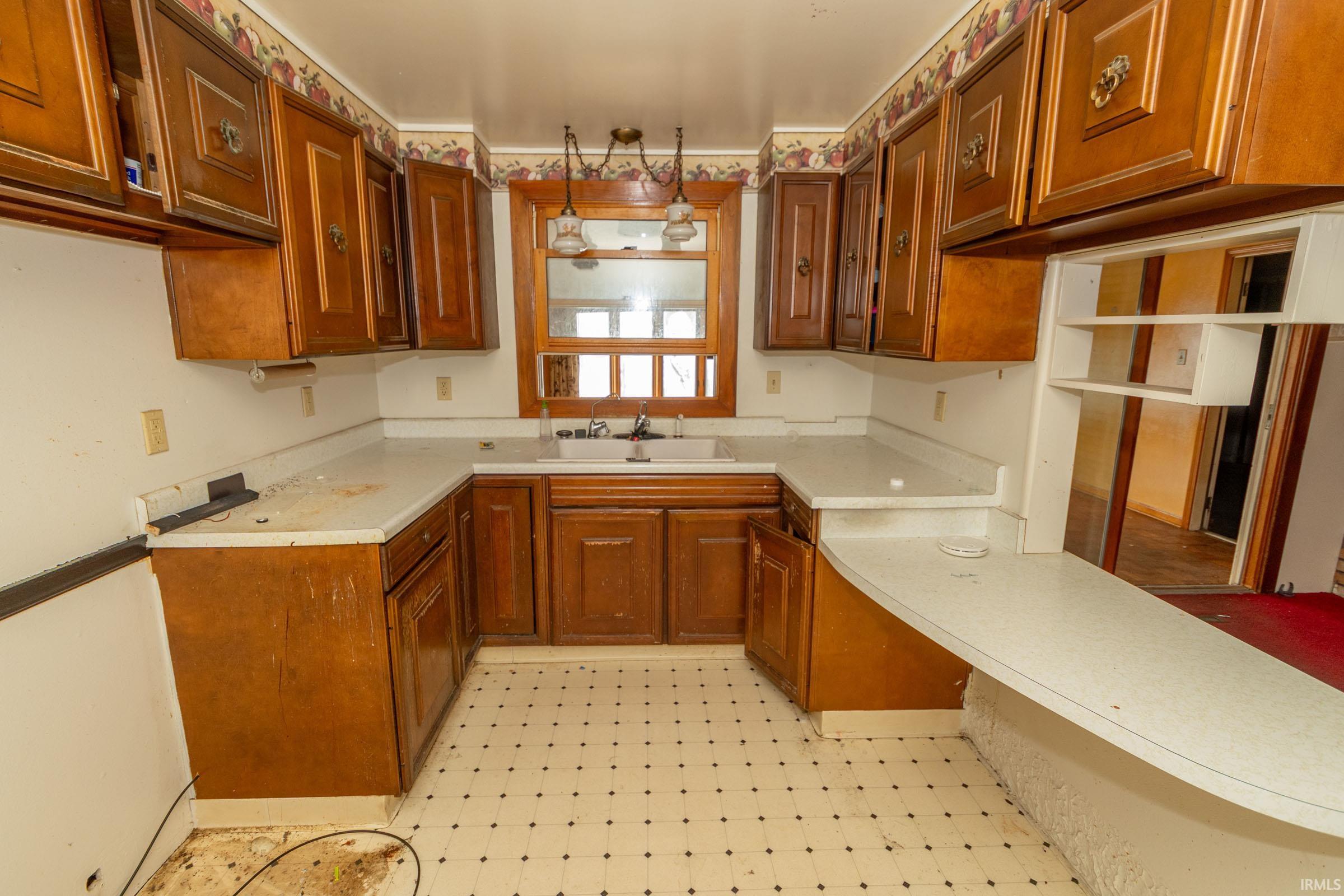 1662 Greenwood Drive South Bend IN 46614