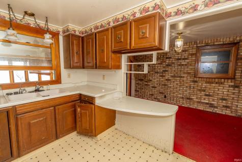 1662 Greenwood Drive South Bend IN 46614