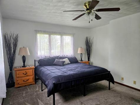5660 E 400 N Street Monticello IN 47960