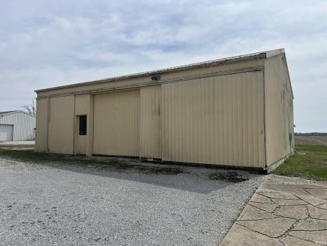 5660 E 400 N Street Monticello IN 47960