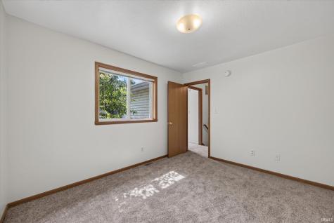 1037 Forest View Drive Ellettsville IN 47429