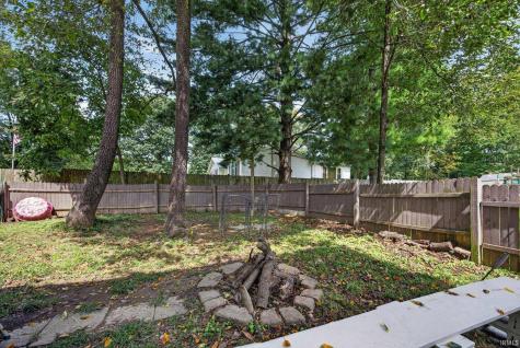 1037 Forest View Drive Ellettsville IN 47429