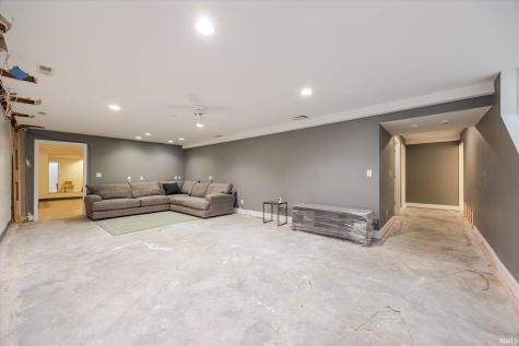 1227 S Pickwick Point Bloomington IN 47401