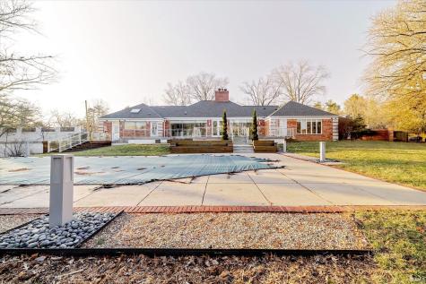 1227 S Pickwick Point Bloomington IN 47401