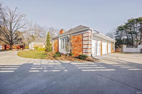 1227 S Pickwick Point Bloomington IN 47401