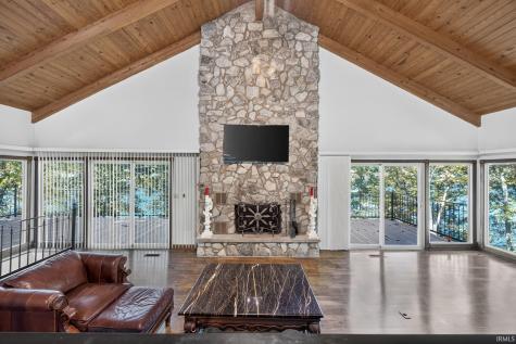10911 E Mona Drive Huntingburg IN 47542