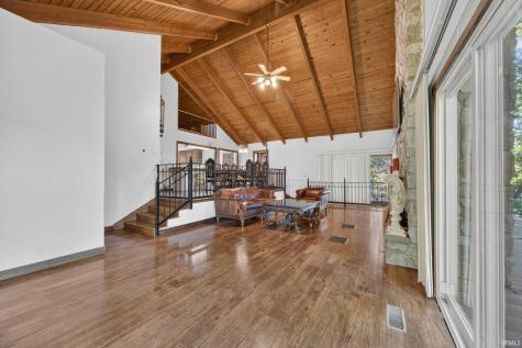 10911 E Mona Drive Huntingburg IN 47542