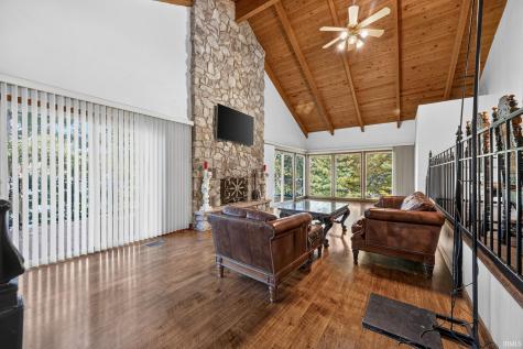 10911 E Mona Drive Huntingburg IN 47542