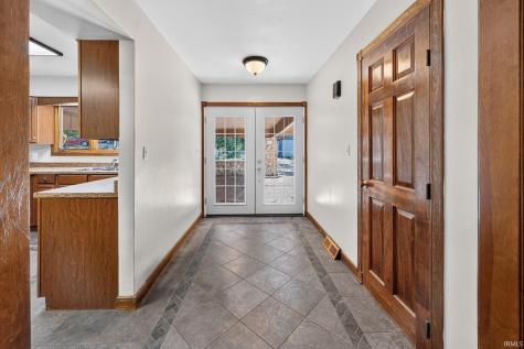 10911 E Mona Drive Huntingburg IN 47542