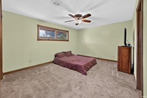 10911 E Mona Drive Huntingburg IN 47542