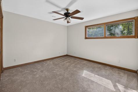 10911 E Mona Drive Huntingburg IN 47542