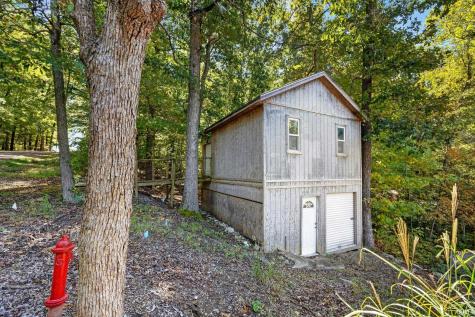 10911 E Mona Drive Huntingburg IN 47542